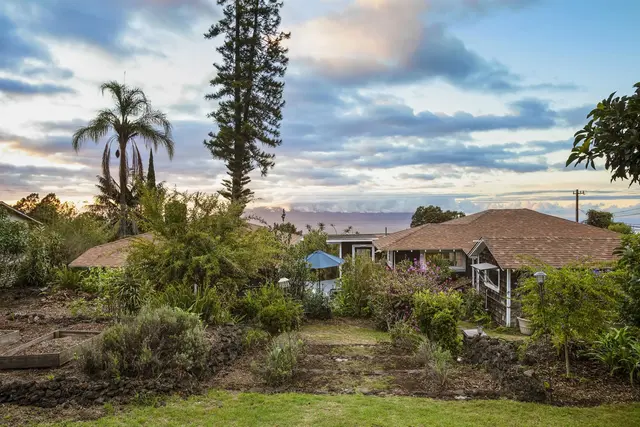 Listing Image for 16 Maukanani Rd 30 of 37