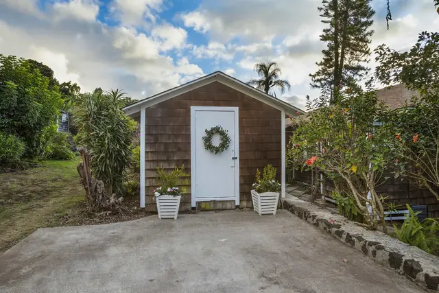 Listing Image for 16 Maukanani Rd 34 of 37