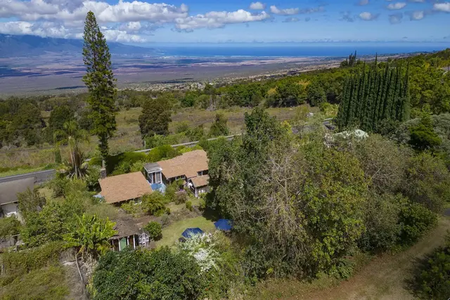 Listing Image for 16 Maukanani Rd 35 of 37
