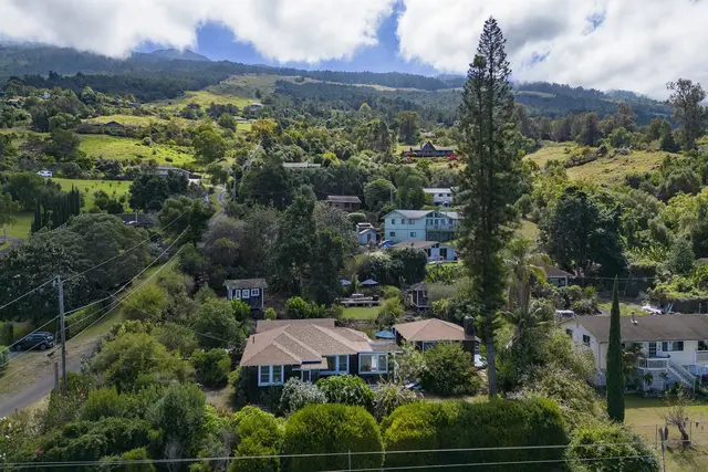 Listing Image for 16 Maukanani Rd 36 of 37