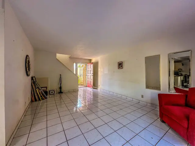 Listing Image for 90 Auhana Rd 202 5 of 12