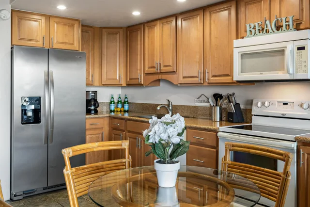 Listing Image for 4435 Lower Honoapiilani Rd 112 9 of 23