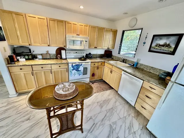 Listing Image for 37 Aahi Pl 11 of 29