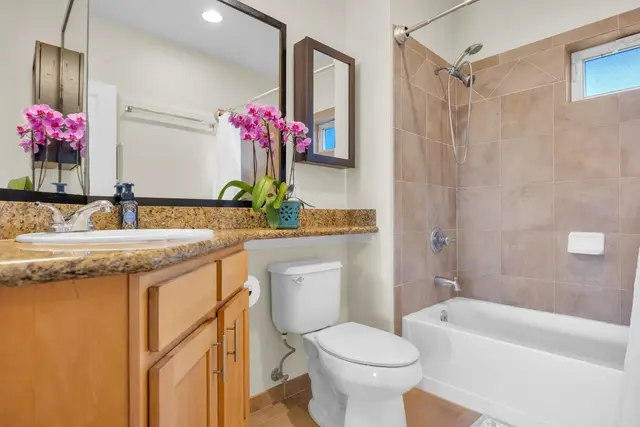 Listing Image for 3706 Lower Honoapiilani Rd D-33 14 of 38