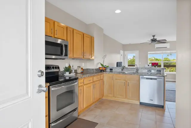 Listing Image for 3706 Lower Honoapiilani Rd D-33 5 of 38