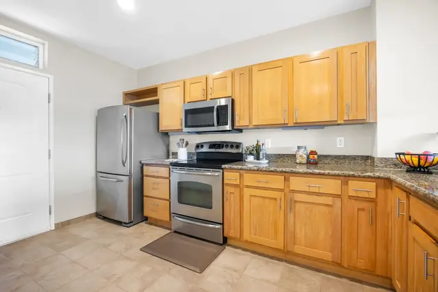 Listing Image for 3706 Lower Honoapiilani Rd D-33 6 of 38