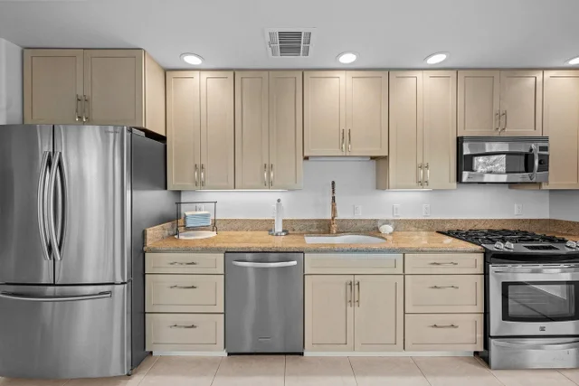 Listing Image for 28 Lotus Pl 31 of 50