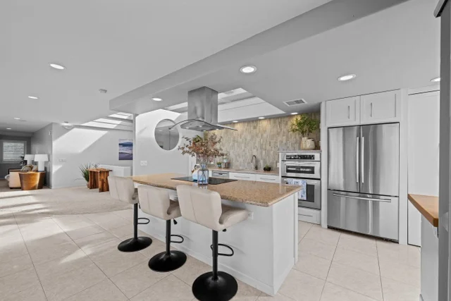 Listing Image for 28 Lotus Pl 9 of 50