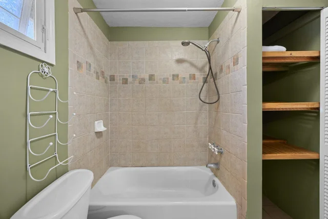 Listing Image for 815 Kuulei St 14 of 26