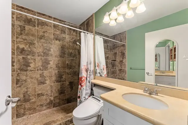Listing Image for 480 Kenolio Rd 7-102 28 of 50