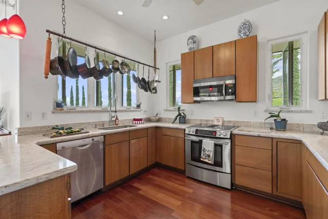 Listing Image for 70 Iliahi Way 22 of 50