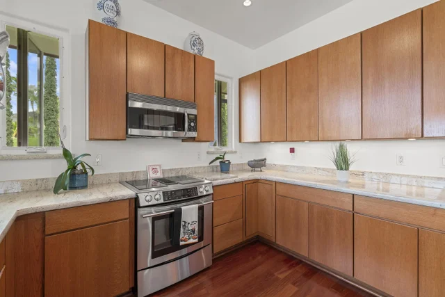 Listing Image for 70 Iliahi Way 24 of 50