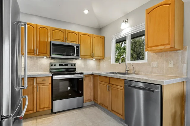 Listing Image for 114 Mano Dr B 14 of 50