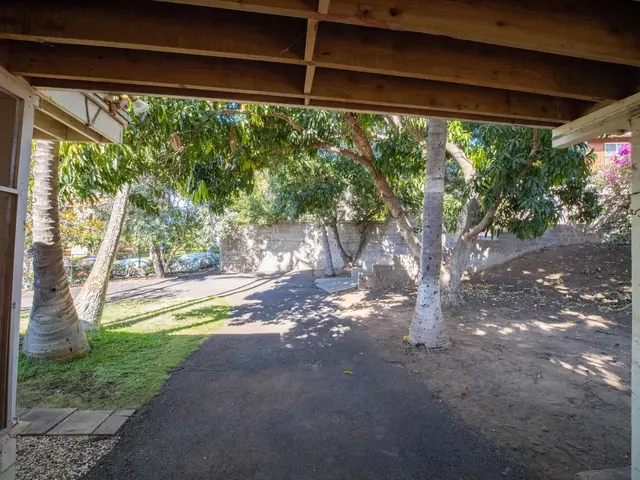 Listing Image for 2208 Haukai Pl 14 of 25
