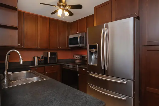 Listing Image for 140 Uwapo Rd 29-101 4 of 13