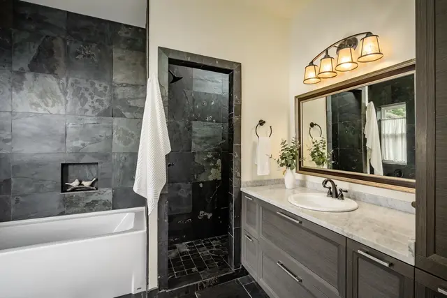 Listing Image for 569 Hapapa Rd 31 of 50