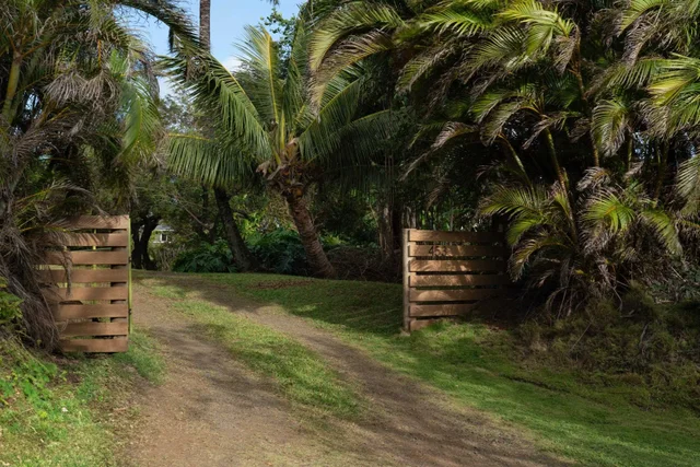 Listing Image for 453 N Honokala Rd 2 of 33