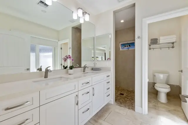 Listing Image for 119 Ponana St 19 of 31