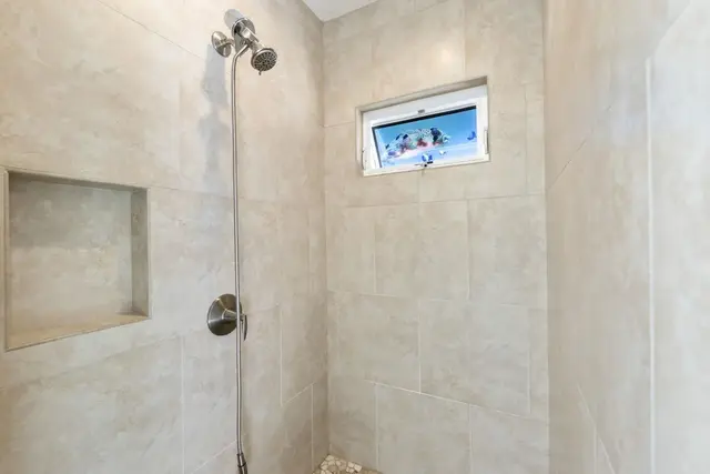 Listing Image for 119 Ponana St 20 of 31