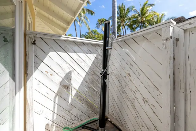 Listing Image for 119 Ponana St 25 of 31
