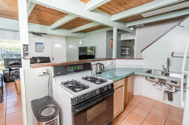 Listing Image for 465 Kekoanui Pl 6 of 31