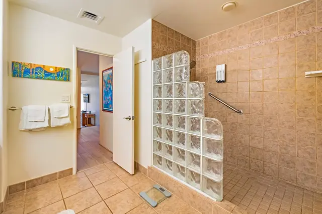 Listing Image for 2560 Kekaa Dr D202 26 of 43