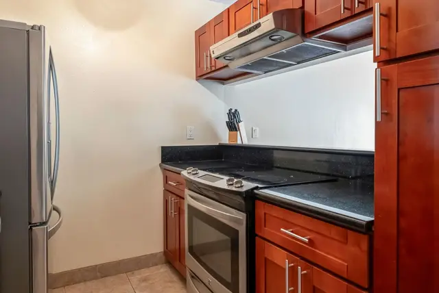 Listing Image for 480 Kenolio Rd 6204 18 of 44