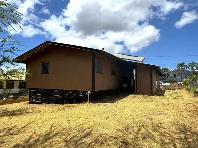 Listing Image for 44 Moai Loop 3 of 10