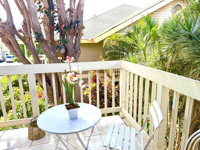 Listing Image for 140 Uwapo Rd 55-205 26 of 32