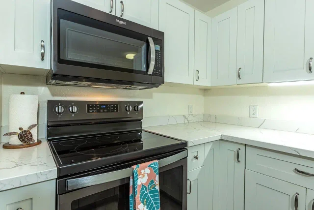 Listing Image for 140 Uwapo Rd 55-205 7 of 32