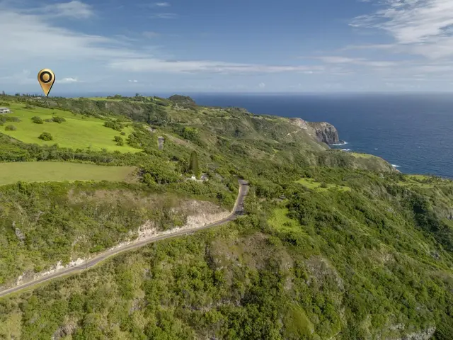 Listing Image for 555 Kaukini Loop 2 of 50