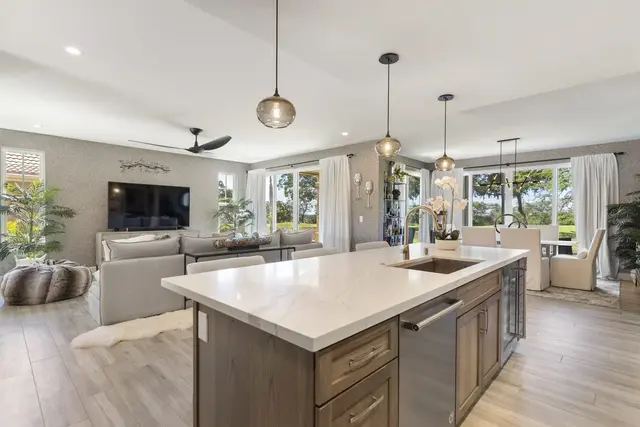 Listing Image for 2153 Umeke Cir 74 11 of 30
