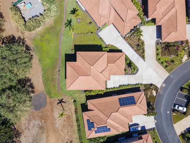 Listing Image for 2153 Umeke Cir 74 12 of 30