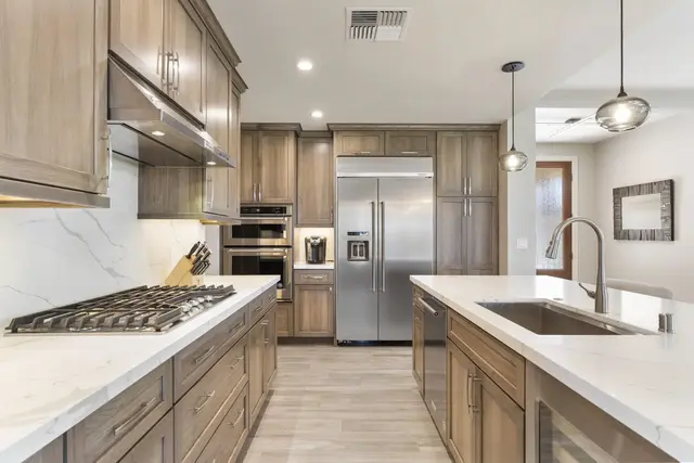 Listing Image for 2153 Umeke Cir 74 13 of 30