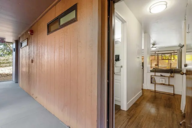 Listing Image for 3740 Lower Honoapiilani Rd F102 18 of 36