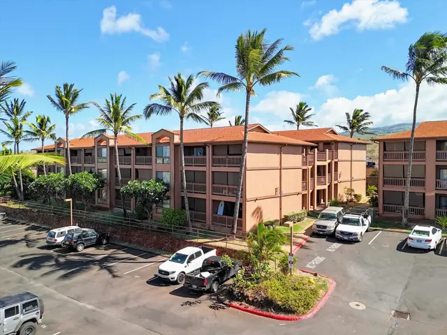 Listing Image for 3740 Lower Honoapiilani Rd F102 26 of 36
