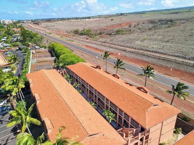 Listing Image for 3740 Lower Honoapiilani Rd F102 28 of 36