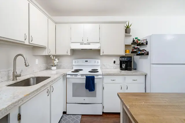 Listing Image for 3740 Lower Honoapiilani Rd F102 5 of 36