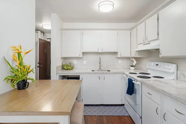 Listing Image for 3740 Lower Honoapiilani Rd F102 6 of 36