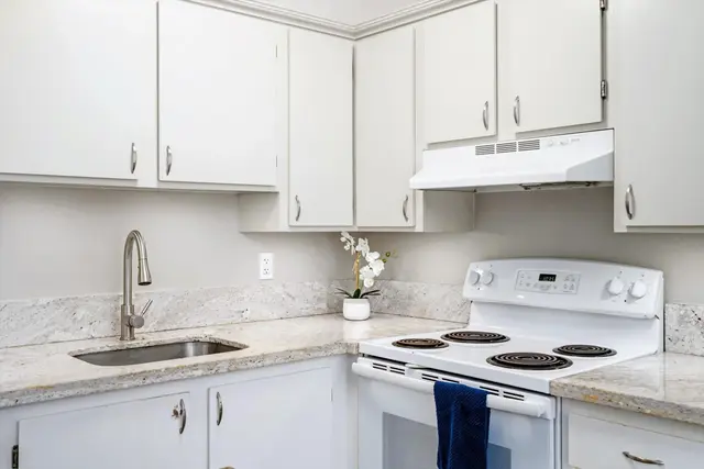 Listing Image for 3740 Lower Honoapiilani Rd F102 8 of 36