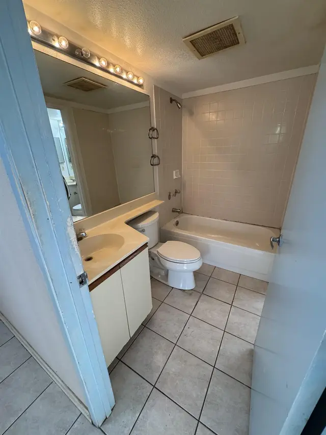 Listing Image for 140 Uwapo Rd 49-103 10 of 27