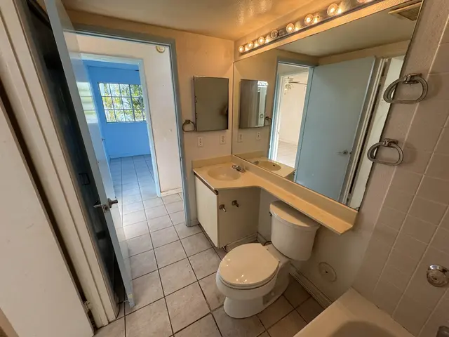 Listing Image for 140 Uwapo Rd 49-103 11 of 27