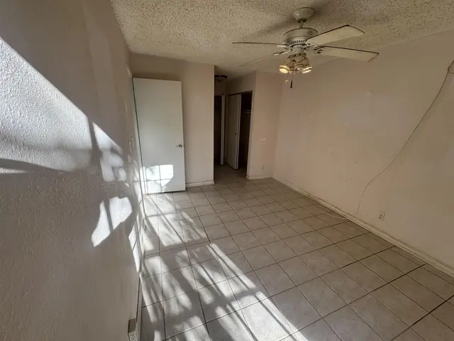 Listing Image for 140 Uwapo Rd 49-103 14 of 27