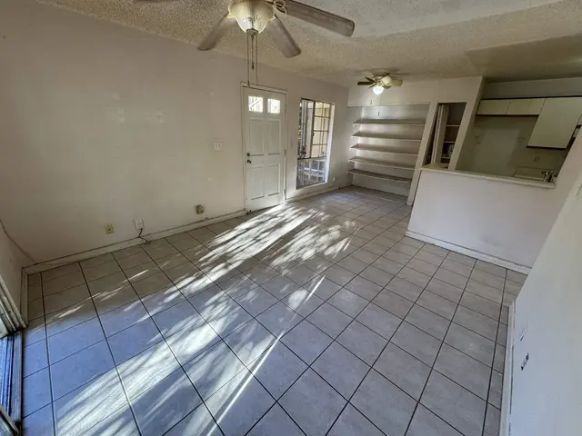 Listing Image for 140 Uwapo Rd 49-103 6 of 27