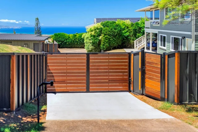 Listing Image for 1115 Pookela Rd 2 of 37