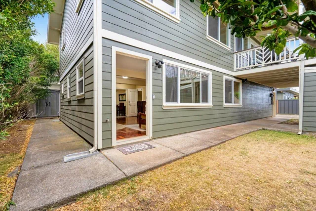 Listing Image for 1115 Pookela Rd 26 of 37