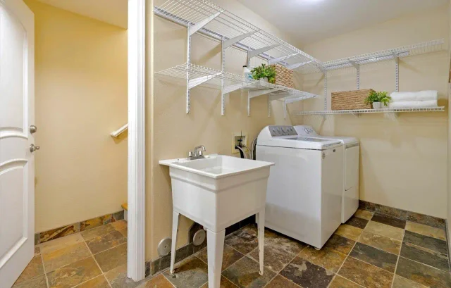 Listing Image for 1115 Pookela Rd 33 of 37