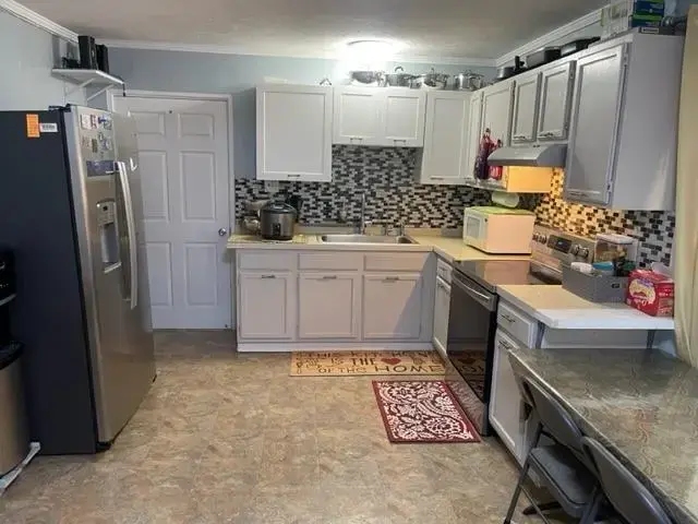 Listing Image for 86 Maiha St 10 of 28