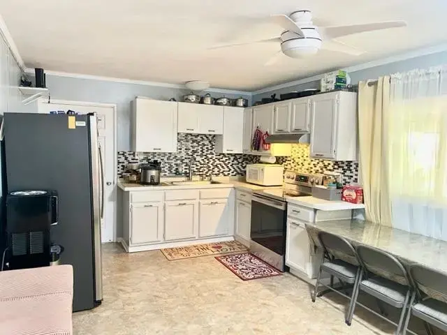 Listing Image for 86 Maiha St 11 of 28