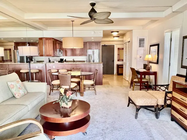 Listing Image for 2481 Kaanapali Pkwy 308 J 10 of 40